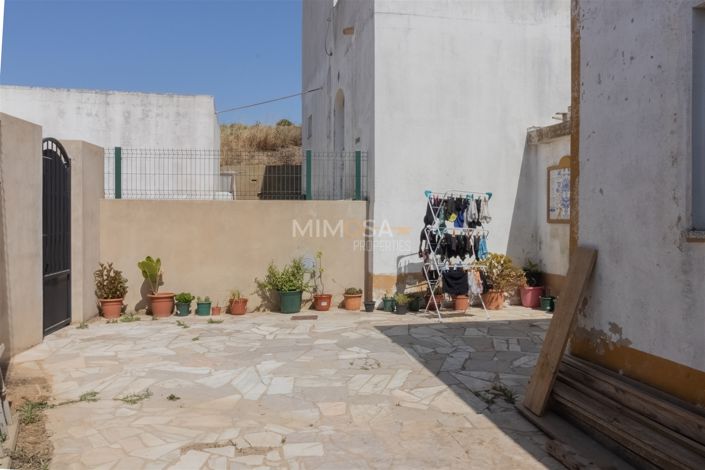 Image No.24-4 Bed House for sale