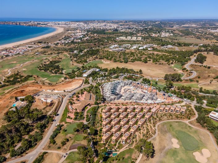 Image No.2-4 Bed House for sale