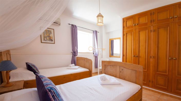 Image No.13-6 Bed House for sale