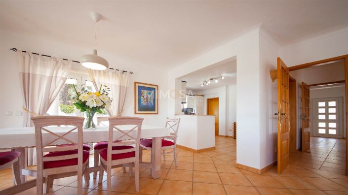 Image No.7-6 Bed House for sale