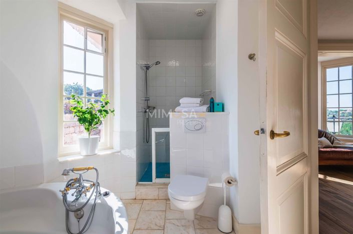 Image No.12-5 Bed House for sale