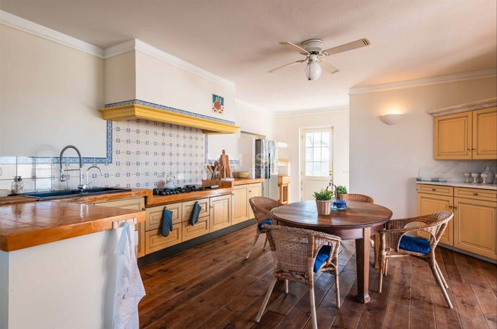 Image No.7-5 Bed House for sale