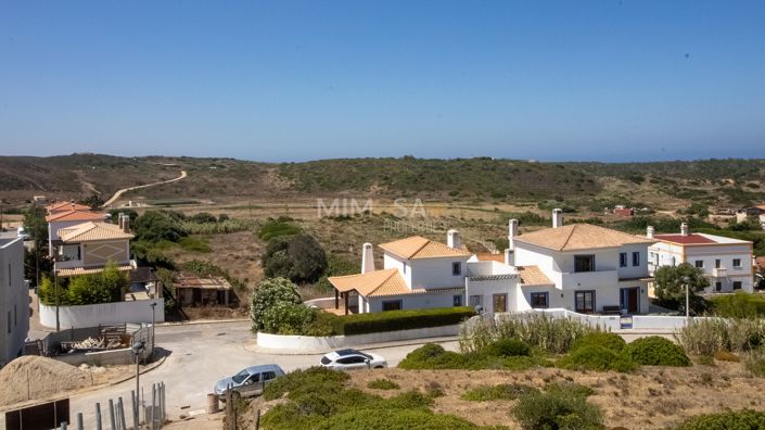 Image No.13-3 Bed Property for sale