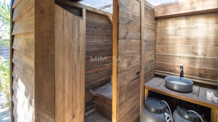 Image No.8-4 Bed Property for sale