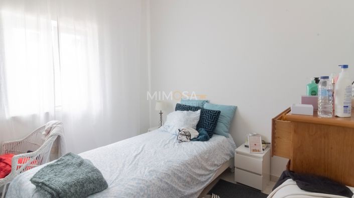 Image No.5-3 Bed Property for sale