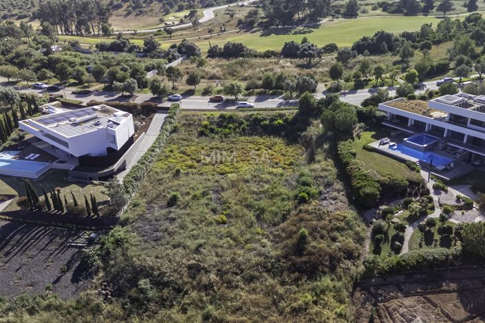 Image No.2-4 Bed Property for sale