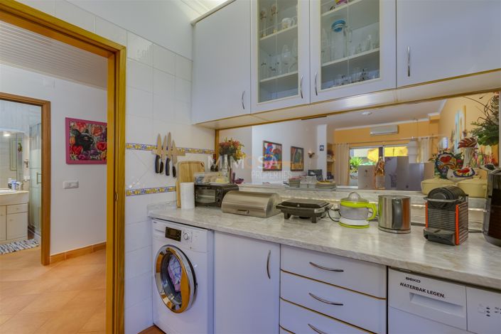 Image No.11-1 Bed Flat for sale