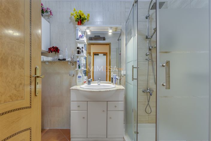 Image No.9-1 Bed Flat for sale