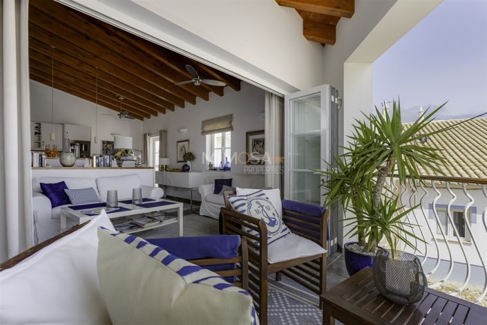 Image No.1-2 Bed House for sale