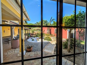 aac0c4e8-213b-4a34-bbbf-32c6dc16e551