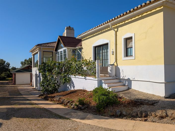 Image No.12-5 Bed House for sale