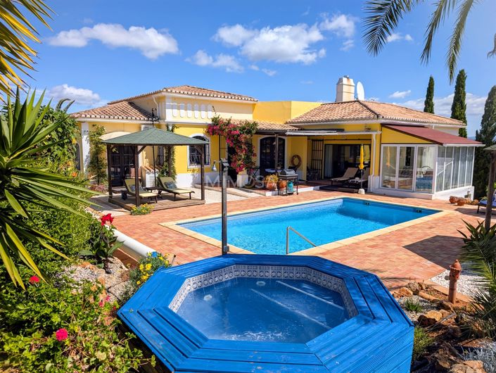 Image No.2-5 Bed House for sale