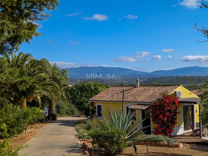 Image No.7-5 Bed House for sale