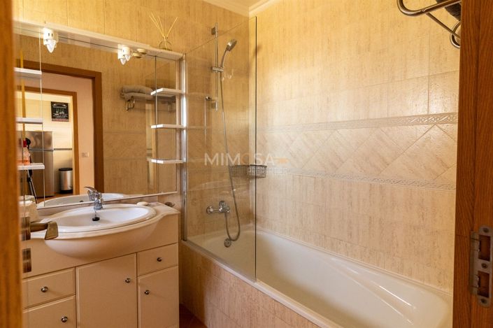 Image No.18-1 Bed Flat for sale