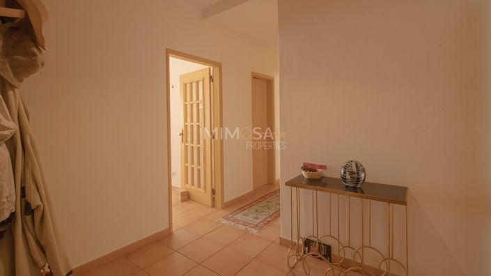 Image No.13-3 Bed Flat for sale