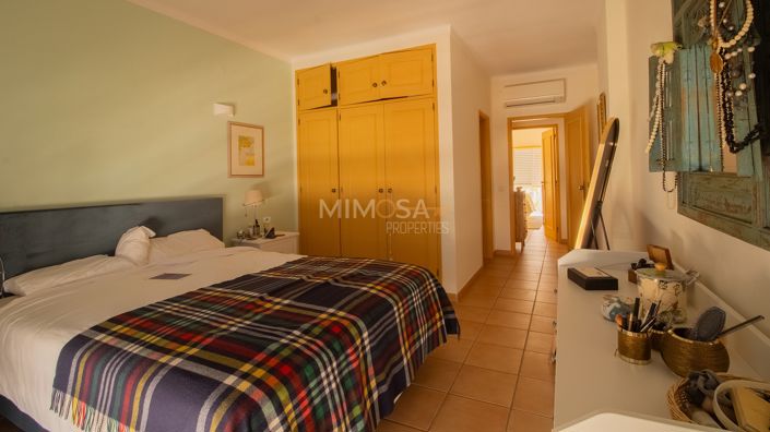 Image No.4-3 Bed Flat for sale