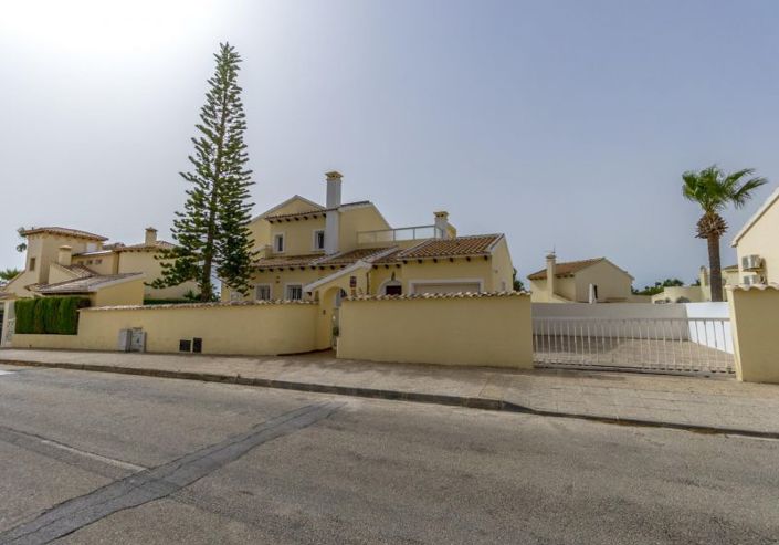 Image No.32-4 Bed Villa for sale