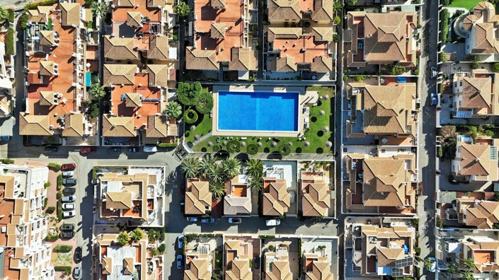 Image No.26-2 Bed Townhouse for sale