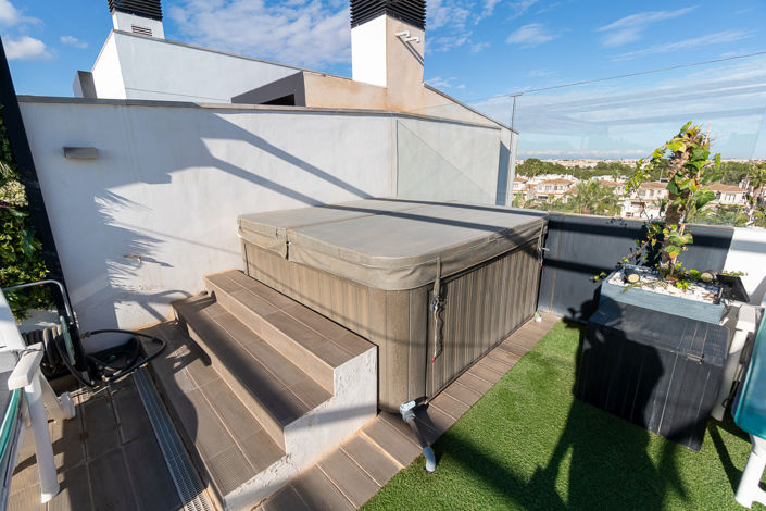 Image No.33-3 Bed Apartment for sale