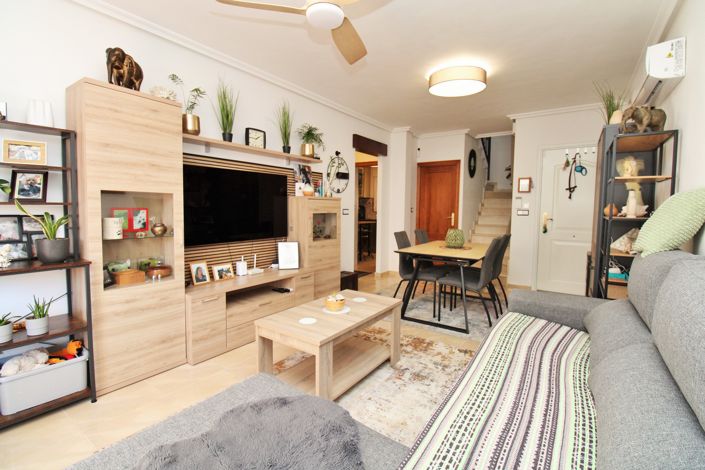 Image No.10-4 Bed Townhouse for sale