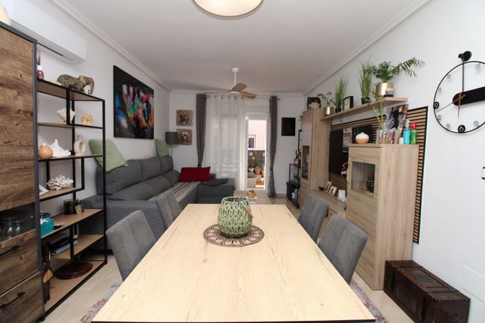 Image No.13-4 Bed Townhouse for sale