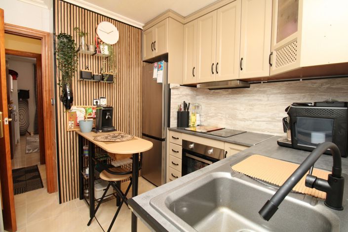 Image No.15-4 Bed Townhouse for sale