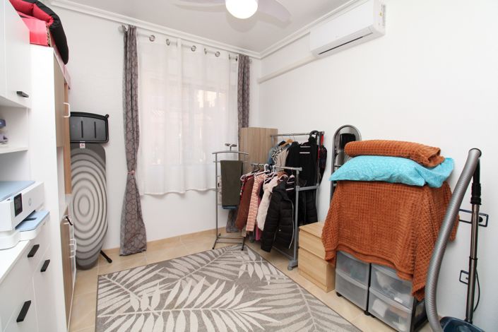 Image No.18-4 Bed Townhouse for sale