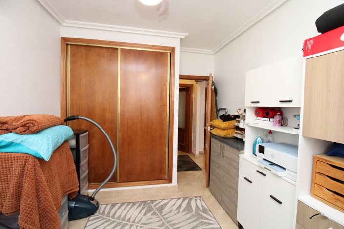 Image No.19-4 Bed Townhouse for sale