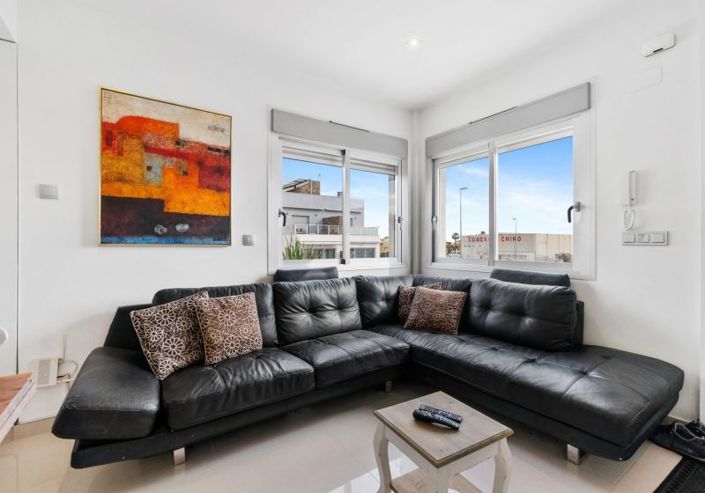 Image No.11-3 Bed Townhouse for sale