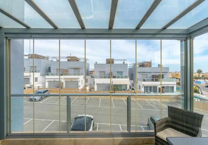 Image No.19-3 Bed Townhouse for sale