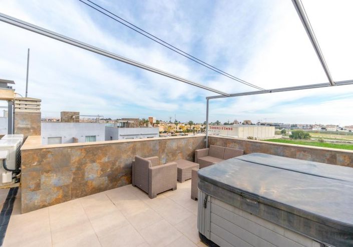 Image No.22-3 Bed Townhouse for sale