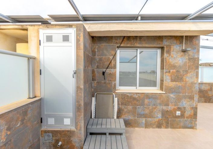 Image No.28-3 Bed Townhouse for sale