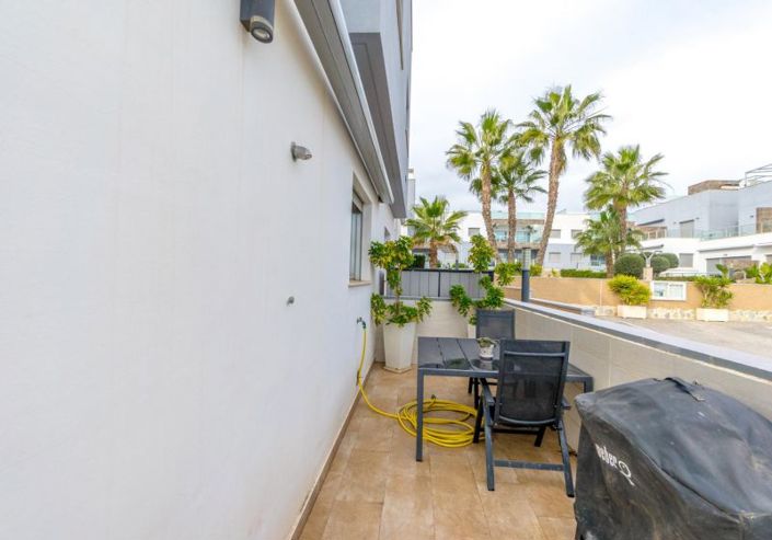 Image No.35-3 Bed Townhouse for sale