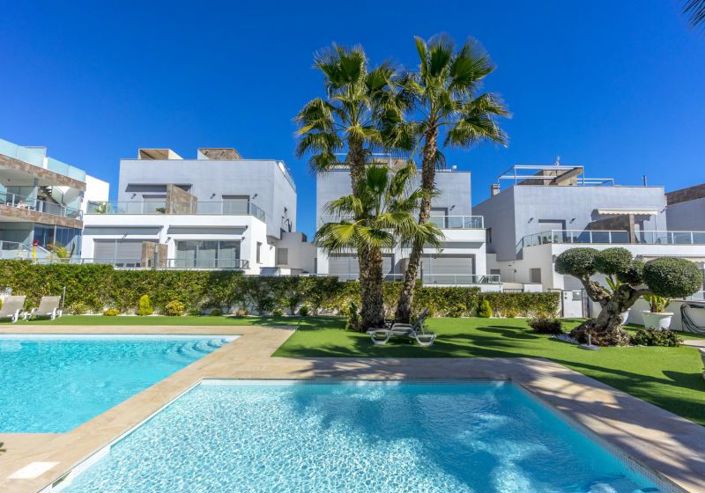 Image No.42-3 Bed Townhouse for sale