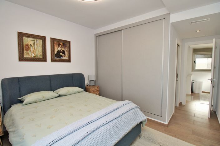 Image No.17-3 Bed Villa for sale