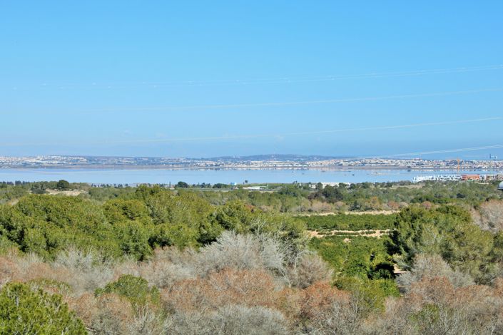 Image No.29-3 Bed Villa for sale