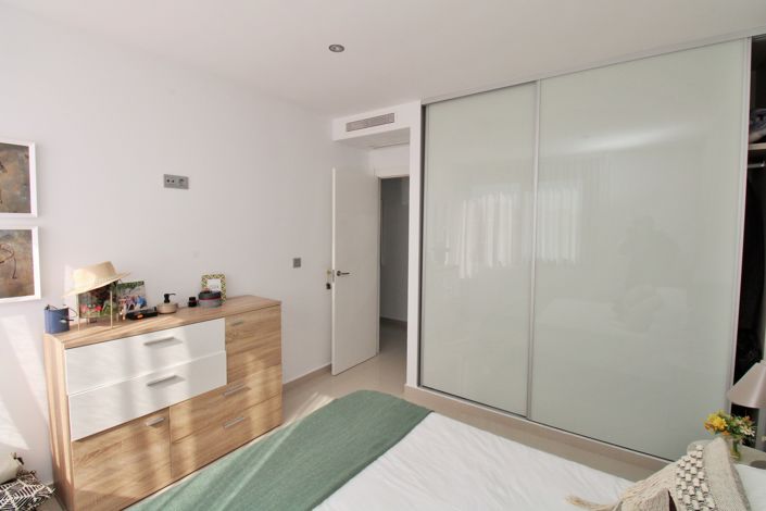 Image No.19-3 Bed Villa for sale