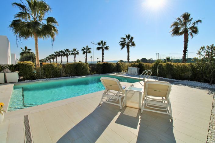 Image No.3-3 Bed Villa for sale