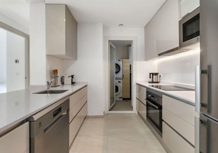 Image No.10-4 Bed Apartment for sale