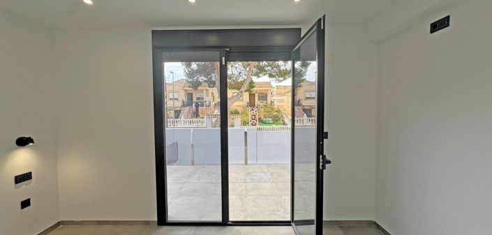 Image No.36-4 Bed Villa for sale