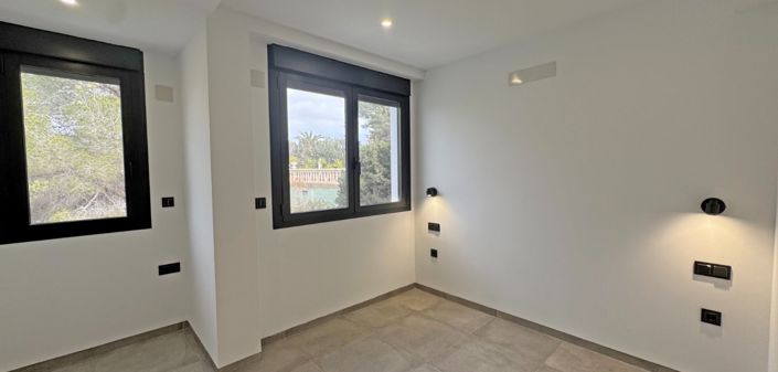 Image No.43-4 Bed Villa for sale