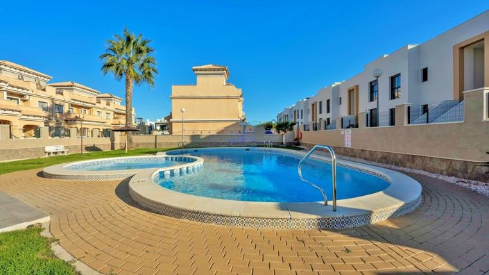 Image No.30-3 Bed Townhouse for sale