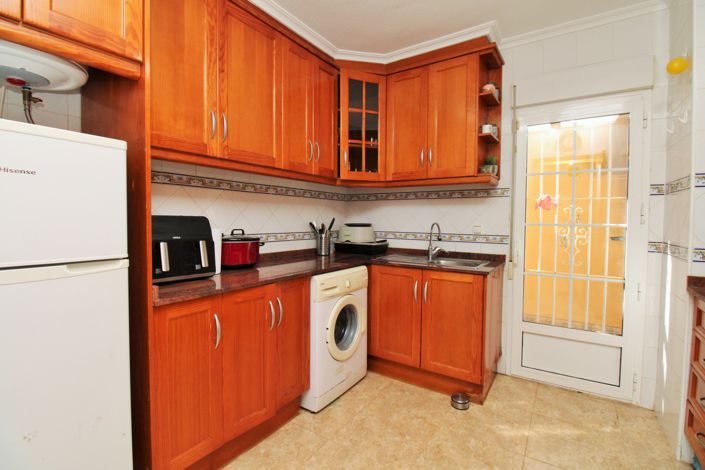 Image No.8-3 Bed Townhouse for sale