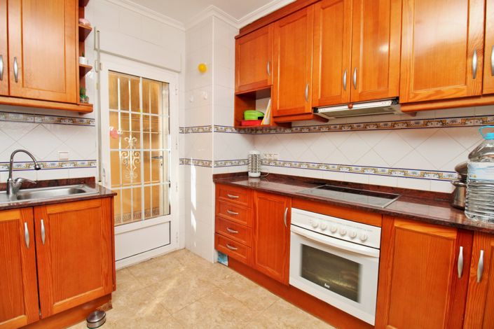 Image No.9-3 Bed Townhouse for sale