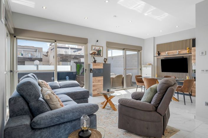 Image No.5-4 Bed Villa for sale