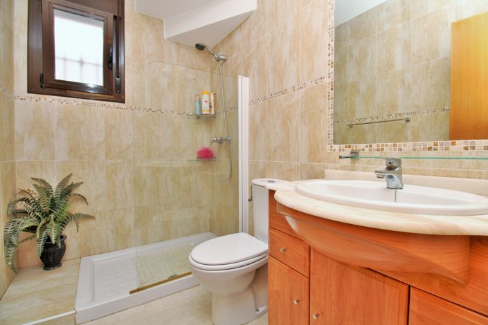 Image No.18-3 Bed Villa for sale