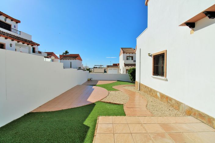 Image No.30-3 Bed Villa for sale