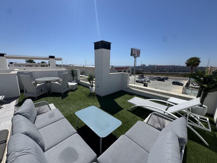 Image No.2-4 Bed Villa for sale