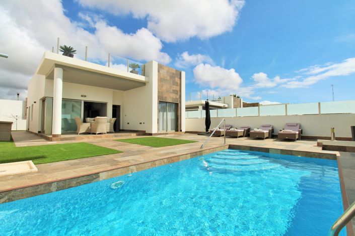 Image No.1-3 Bed Villa for sale