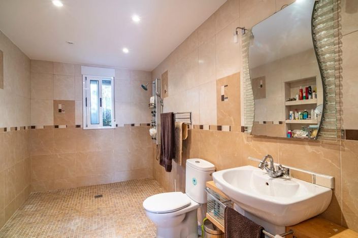 Image No.20-4 Bed Villa for sale